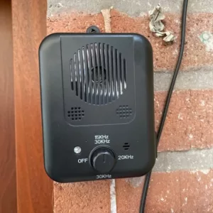 Dispozitivul cu ultrasunete pentru oprirea lătratului câinilor primit de la clientul T***r