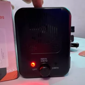 Dispozitiv cu ultrasunete pentru oprirea lătratului câinilor primit de la clientul J***n