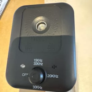 Dispozitivul cu ultrasunete pentru oprirea lătratului câinilor primit de la clientul R****a