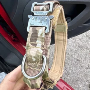 Guler tactic pentru câini cu cataramă metalică primit de la clientul J****n.