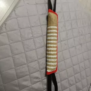 Jucărie de tras pentru câini primită de la clientul B***i.