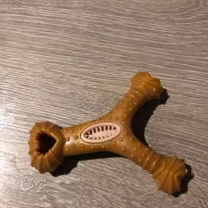 Jucărie de mestecat din lemn indestructibilă pentru curățarea dinților, primită de la clientul F*****r.
