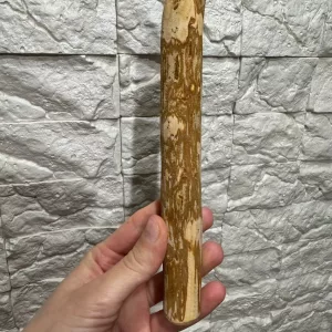 Jucărie de mestecat din lemn pentru câine primită de la clientul F*****m.