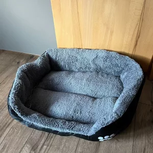 Pat de câine lavabil și pluș primit de la clientul T*****o.