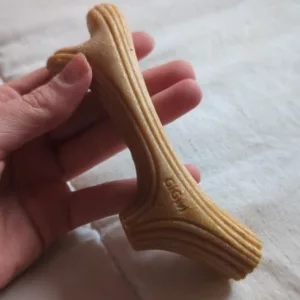 Băț de mestecat din coarne de lemn primit de la clientul J***h.