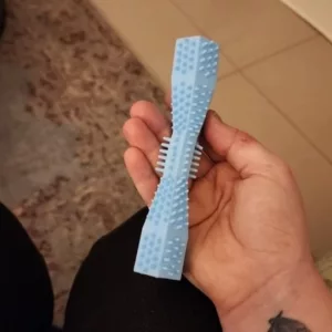 Jucărie de mestecat pentru curățarea dinților primită de la clienta K***a.